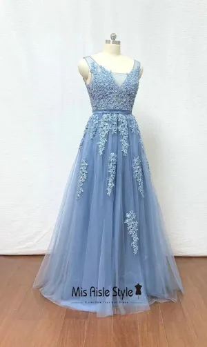 A line Blue Lace V-back Prom Dress